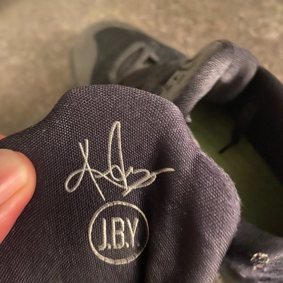 Nike Kyrie 2 'Triple Black' - Size 5Y - Picture 10 of 11